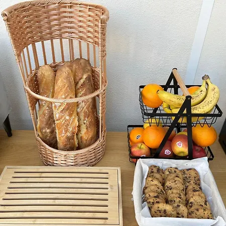Les Marronniers