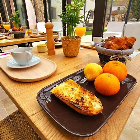 Les Marronniers فندق مبيت وإفطار