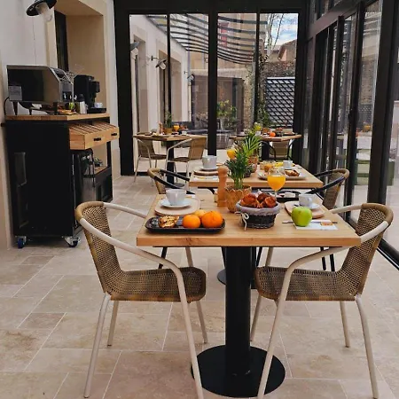 فندق مبيت وإفطار Les Marronniers Lavérune