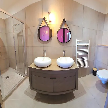 Les Marronniers فندق مبيت وإفطار 3*